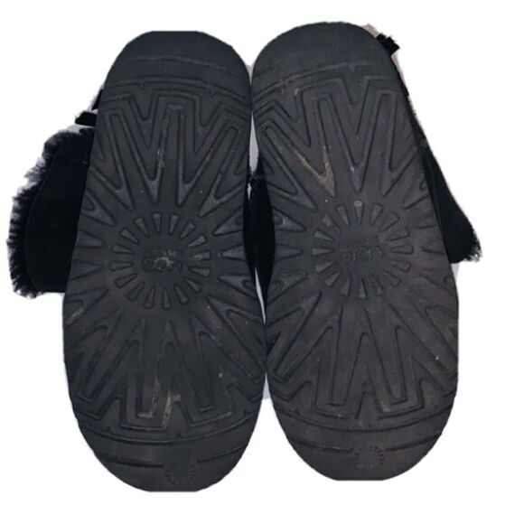 Ugg Bailey Bow black boots size 2 - Picture 4 of 6